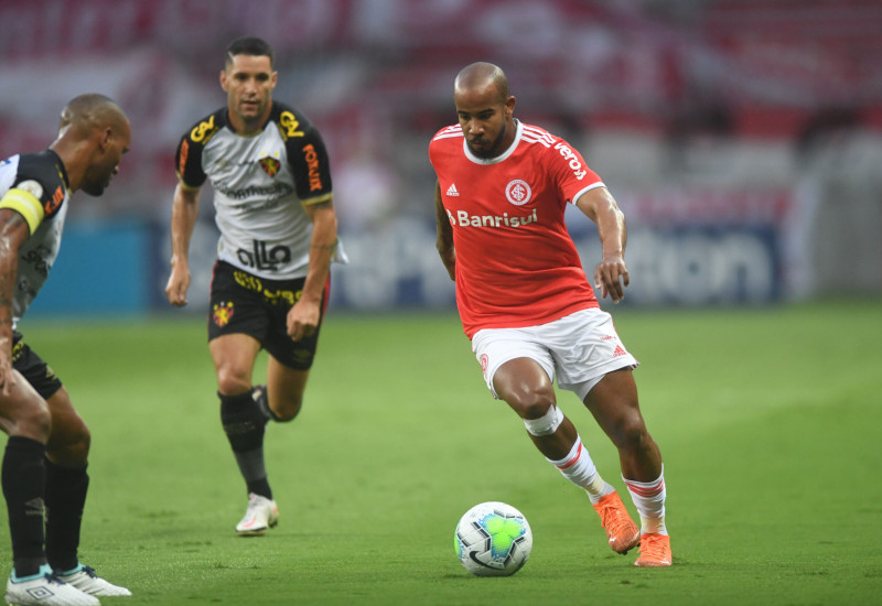Time vermelho não reagiu bem à pressão de ter que vencer num momento decisivo