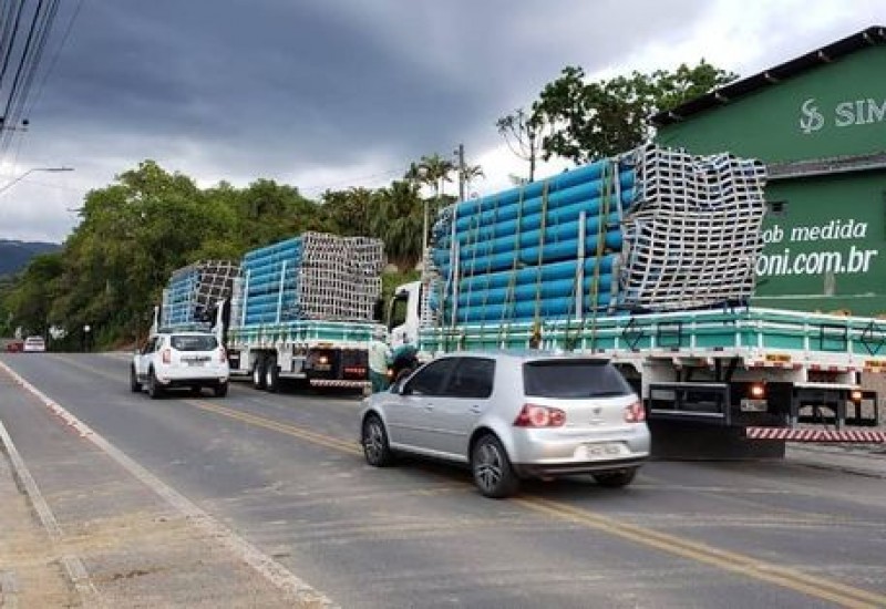 Tubulações de todos os cantos de Santa Catarina foram recolhidas para reforçar  atendimento a Maravilha. 
