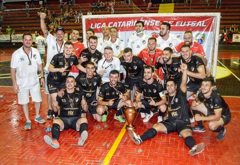 Com muitas caras novas, São Miguel enfrenta Palmitos na estreia (@fernandodra.fotos)