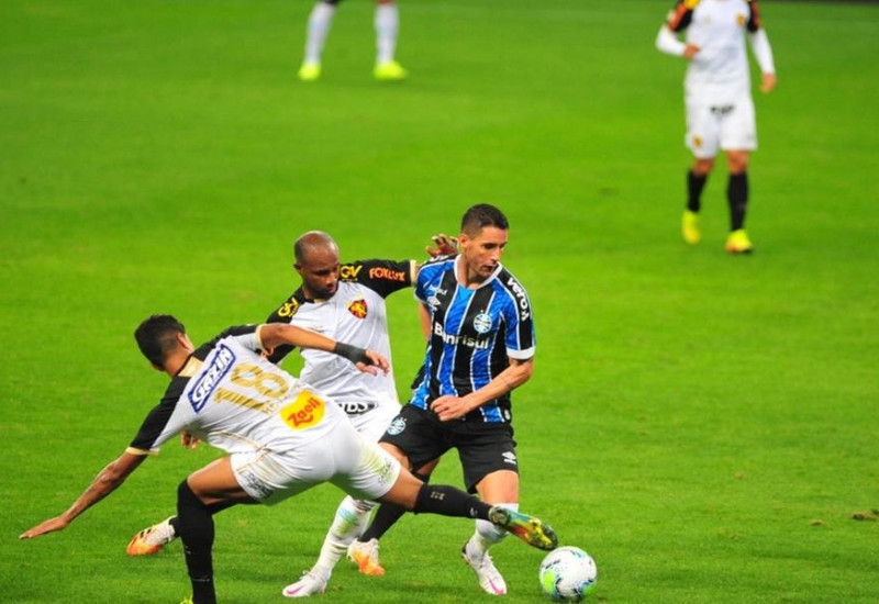 Grêmio abusou de tanto perder gol e pagou com a derrota