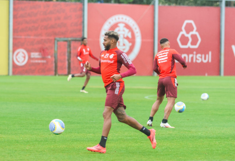 Wesley com o gol diante do Vasco chega a nove no Brasileirão (Foto: Ricardo Duarte/Internacional)